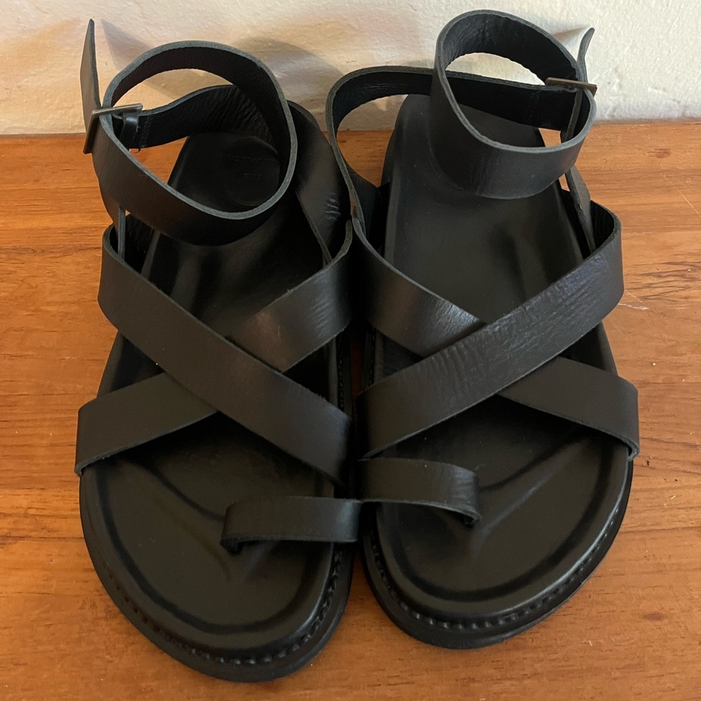 The Bali Tailor Lenni Sandal size 41 Black Leather